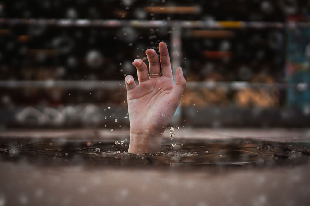 3 Signs That Let You Know Your Finances May Need Professional Help